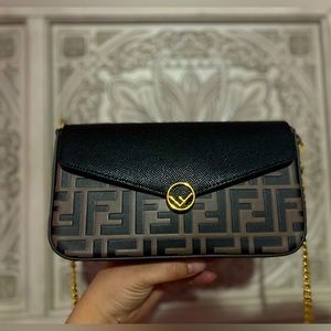 Wallet on chain crossbody bag